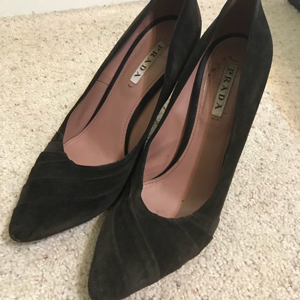 Prada brown suede heels fit like a 10